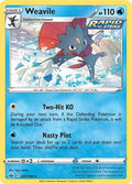 Weavile 031/198 SWSH06: Chilling Reign Reverse Holofoil Pokémon TCG