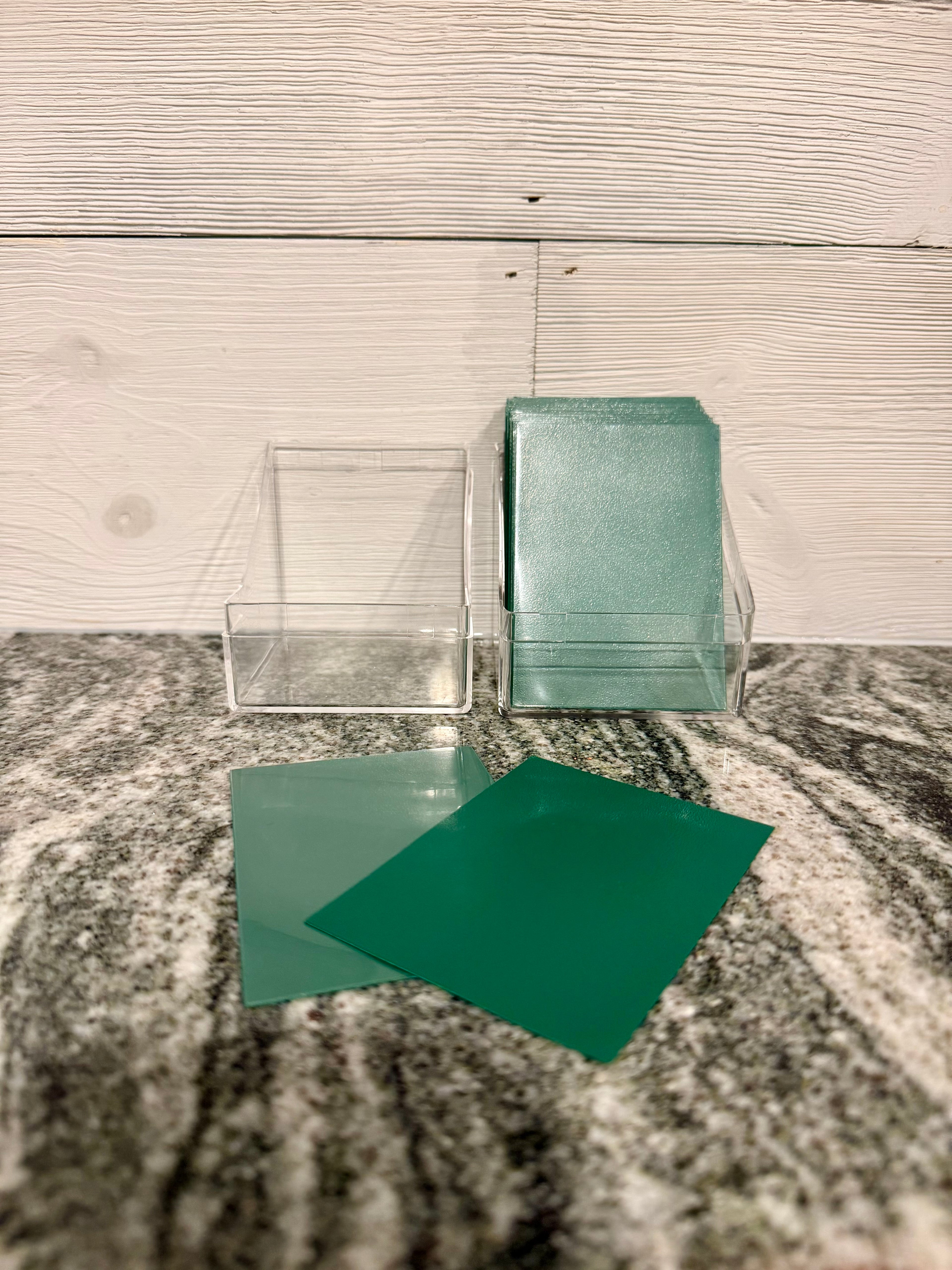 Deck Box with 100 Green Back Card Sleeves